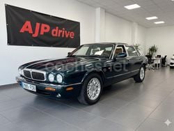 Verde Usado 2001 Jaguar XJ8 Executive Berlina | 6900 €