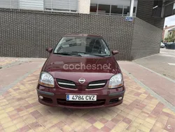 Granate Usado 2004 Nissan Almera Tino Tekna Monovolumen | 1900 €
