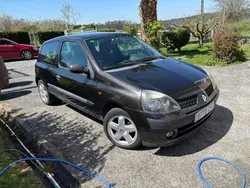 Negro Usado 2004 Renault Clio II Extreme Utilitario | 2500 € (Precio justo)