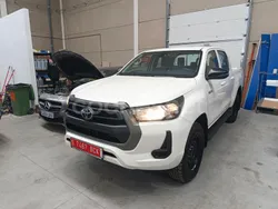 Blanco Nuevo 2025 Toyota HiLux Sport Recogida | 48.000 € (Precio justo)