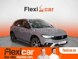 Gris Usado 2022 Fiat Tipo Cross Berlina | 13.470 € (Precio justo)