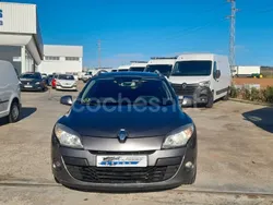 Gris / plata Usado 2011 Renault Mégane GrandTour Dynamique Familiar | 4000 € (Precio justo)
