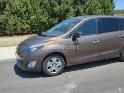 Marrón Usado 2011 Renault Scénic III Dynamique Monovolumen | 6000 € (Un poco caro)