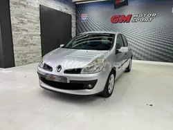 Gris / plata Usado 2006 Renault Clio II Berlina | 4490 € (Un poco caro)