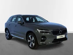 Gris Usado 2023 Volvo XC60 Core SUV | 53.900 €