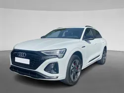 Blanco glaciar metalizado Usado 2023 Audi Q8 S-Line SUV | 69.900 € (Super precio)
