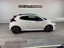 Blanco Usado 2023 Toyota Yaris Utilitario | 39.500 € (Un poco caro)