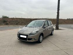 Beige Usado 2011 Renault Scénic III Monovolumen | 7600 € (Precio justo)