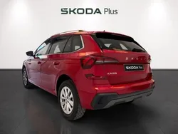 Rojo Usado 2024 Skoda Kamiq Selection SUV | 22.690 € (Precio justo)
