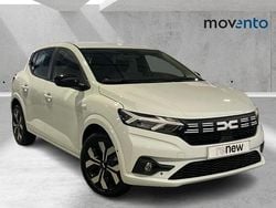 Blanco Nuevo 2025 Dacia Sandero Journey Berlina | 15.900 €