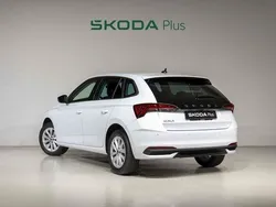 Blanco Nuevo 2024 Skoda Scala Selection Utilitario | 23.900 € (Precio justo)