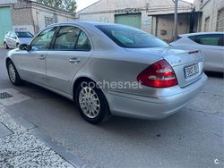 Gris / plata Usado 2002 Mercedes E240 Elegance Berlina | 7950 €