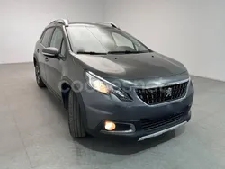 Gris / plata Usado 2019 Peugeot 2008 Allure SUV | 13.900 € (Precio justo)