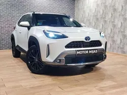 Blanco Usado 2023 Toyota Yaris Cross Plus SUV | 24.900 € (Precio justo)
