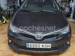 Negro Usado 2017 Toyota Auris Hybrid Active Familiar | 15.000 € (Un poco caro)