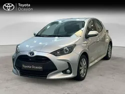 Gris Usado 2024 Toyota Yaris Hybrid Active | 22.750 € (Precio justo)