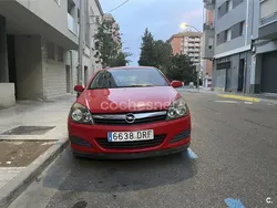 Rojo Usado 2005 Opel Astra Edition Berlina | 2200 € (Precio justo)