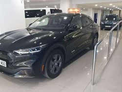 Negro Usado 2022 Ford Mustang Mach-E SUV | 39.950 € (Precio justo)