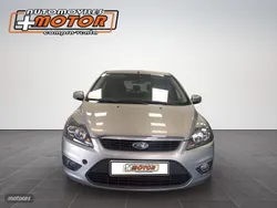 Gris Usado 2010 Ford Focus Trend Berlina | 5490 € (Buen precio)