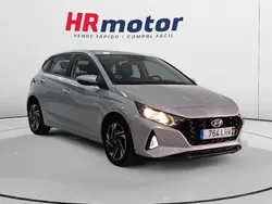 Gris Usado 2021 Hyundai i20 Berlina | 15.590 € (Precio justo)