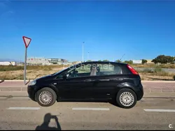 Negro Usado 2008 Fiat Grande Punto Active Utilitario | 2500 € (Precio justo)