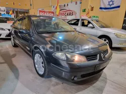 Gris / plata Usado 2006 Renault Laguna II Dynamique Berlina | 4300 € (Precio justo)