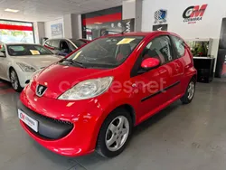 Rojo Usado 2007 Peugeot 107 Urban Move Utilitario | 3990 € (Caro)