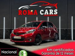 Gris / plata Usado 2013 Toyota Yaris Active Berlina | 8940 € (Precio justo)