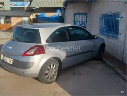Gris / plata Usado 2006 Renault Mégane II Dynamique Berlina | 3900 € (Un poco caro)