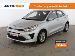 Gris / plata Usado 2021 Kia Rio Berlina | 12.199 € (Precio justo)