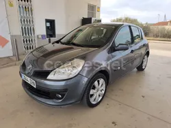 Gris / plata Usado 2006 Renault Clio II Authentique Berlina | 3850 € (Precio justo)