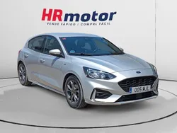 Gris Usado 2020 Ford Focus ST-Line Berlina | 13.990 € (Precio justo)
