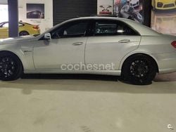 Gris / plata Usado 2009 Mercedes E63 AMG AMG Berlina | 30.000 €