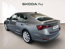Gris Usado 2022 Skoda Octavia Ambition | 24.550 € (Precio justo)