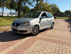 Gris / plata Usado 2005 VW Polo Advance Berlina | 2995 € (Precio justo)