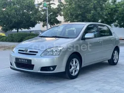 Gris / plata Usado 2004 Toyota Corolla Sol Berlina | 4900 € (Precio justo)