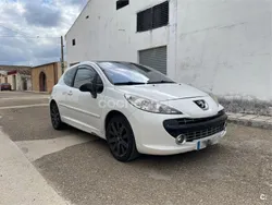 Blanco Usado 2007 Peugeot 207 GT Berlina | 4200 € (Caro)