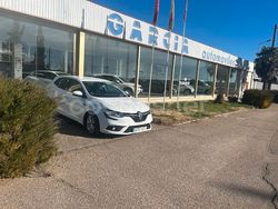 Blanco Usado 2019 Renault Mégane IV Business Berlina | 12.900 € (Precio justo)