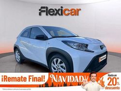 Blanco Usado 2024 Toyota Aygo Play Utilitario | 14.490 € (Precio justo)