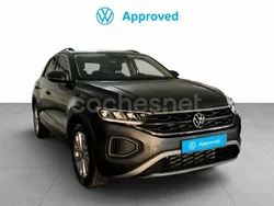 Gris / plata Usado 2025 VW T-Roc SUV | 30.290 € (Caro)