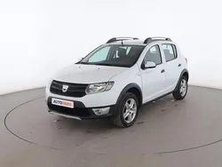 Blanco Usado 2014 Dacia Sandero Stepway Utilitario | 7999 € (Precio justo)