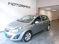 Gris / plata Usado 2014 Opel Corsa Expression Berlina | 7990 € (Precio justo)