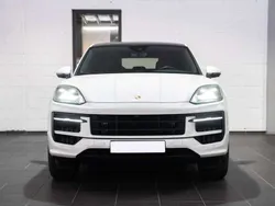 Blanco Usado 2023 Porsche Cayenne SUV | 109.900 €