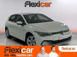 Blanco Usado 2021 VW Golf VIII Life Berlina | 21.970 € (Buen precio)