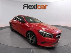 Rojo Usado 2017 Mercedes CLA180 Urban Berlina | 15.970 € (Buen precio)