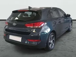 Azul Usado 2022 Hyundai i30 Berlina | 14.790 € (Precio justo)