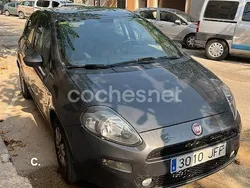 Gris / plata Usado 2015 Fiat Punto Easy Utilitario | 5490 € (Precio justo)