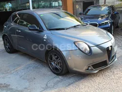 Gris / plata Usado 2010 Alfa Romeo MiTo Quadrifoglio Verde Utilitario | 8450 € (Un poco caro)