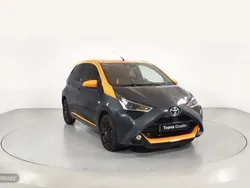 Gris Usado 2021 Toyota Aygo X-clusiv Utilitario | 15.700 € (Caro)
