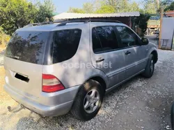 Gris / plata Usado 2000 Mercedes ML270 SUV | 3900 € (Super precio)